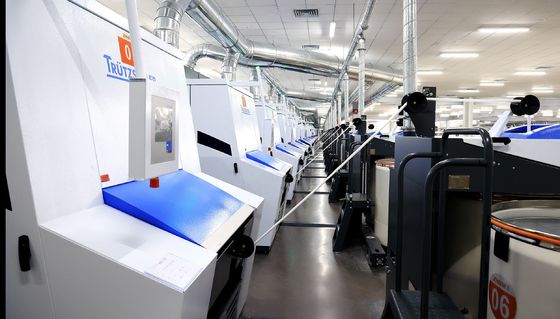 Ne25/1 Siro Compact Slub Garment voor brei- en weefwerk 65/35 Polyester/Viskose-mengsel