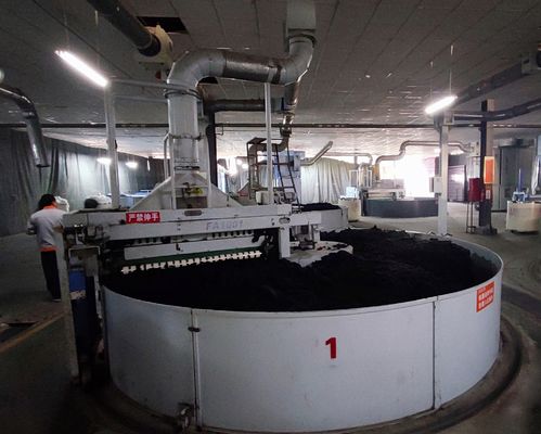 Hoogste efficiëntie AA-klasse 100% polyester NE21/1 Ring Spun Garne voor breiwerk Speciaal Zwart